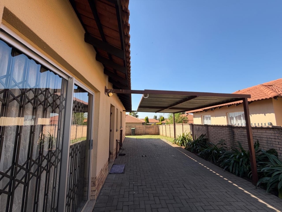 To Let 3 Bedroom Property for Rent in Waterkloof Hill Estate North West